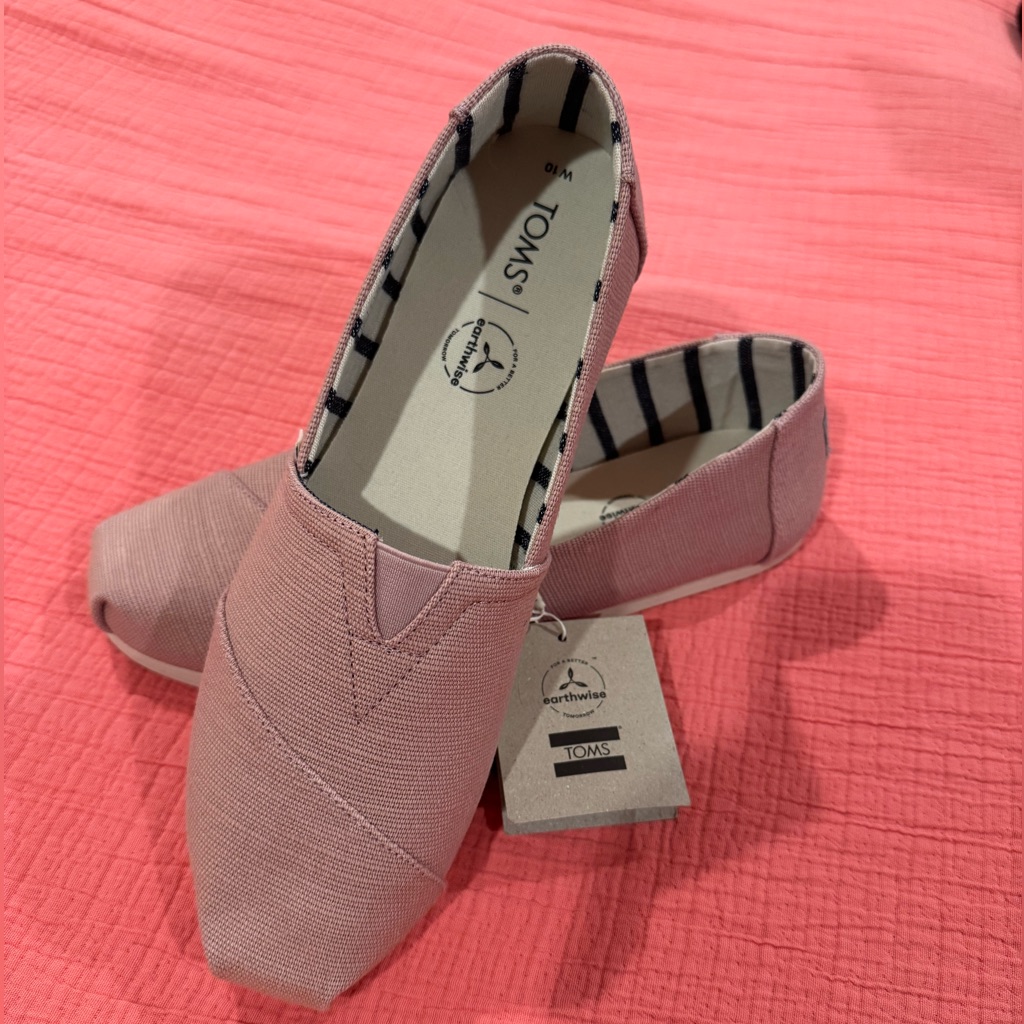 Toms Women's Soft Pink Canvas Loafers